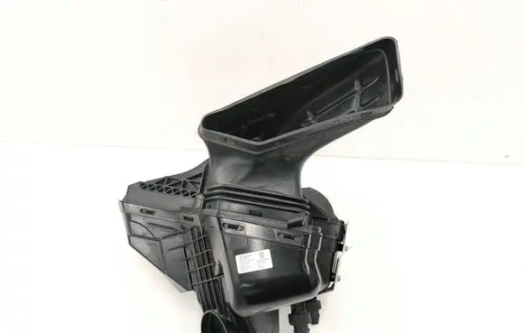 Audi A4 S4 B8 8K Air filter box 8K0133843M 8R0129739A
