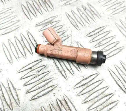 Toyota Yaris Fuel injector 2325021091