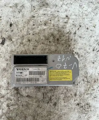 Volvo V70 Airbag control unit/module 30667469