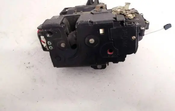 Skoda Octavia Mk1 (1U) Front door lock 3b1837016c