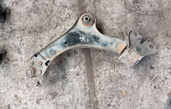 Front lower control arm/wishbone