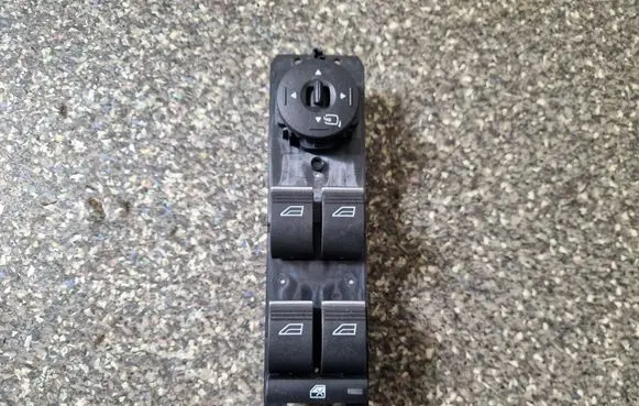 Ford B-MAX Electric window control switch F1ET14A132GC