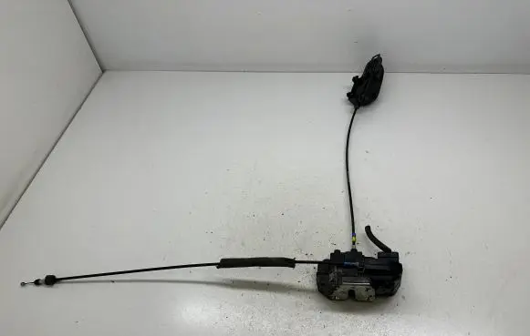 Nissan Note (E11) Rear door lock