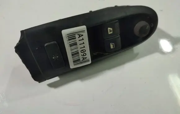 Peugeot 406 Electric window control switch 