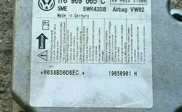 Volkswagen Touran I Airbag control unit/module 1T0909605C