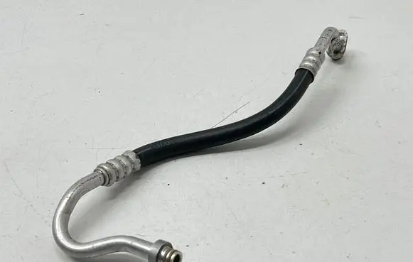 Air conditioning (A/C) pipe/hose