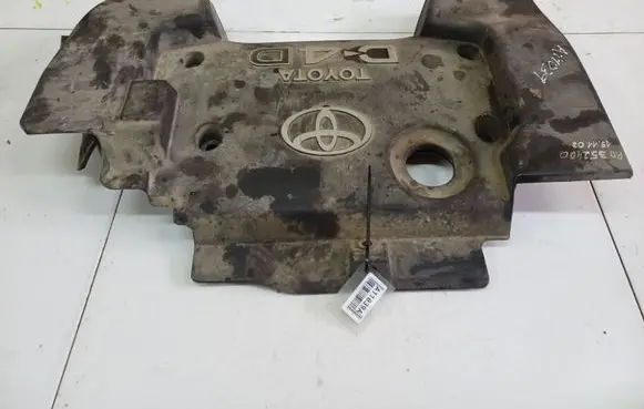 Toyota Avensis T250 Engine cover (trim) 