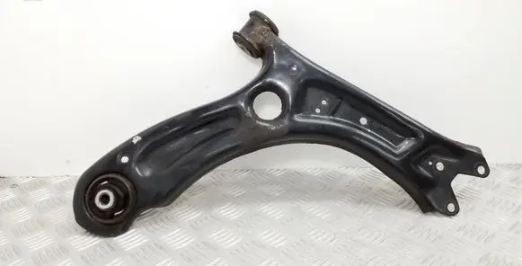 Volkswagen Jetta VI Front lower control arm/wishbone 5C0407152B