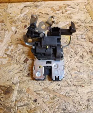Volkswagen Jetta VI Tailgate/trunk/boot lock/catch/latch 5C68275050
