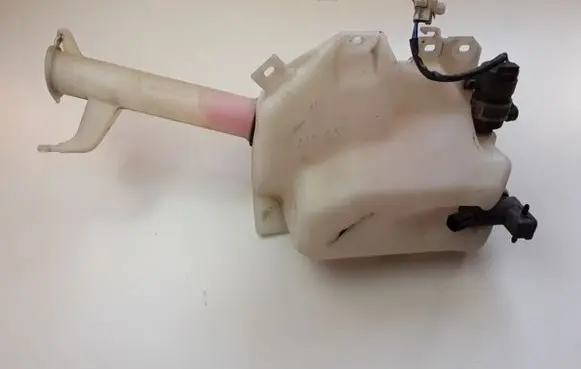 Mitsubishi Grandis Windshield washer fluid reservoir/tank HLC37053