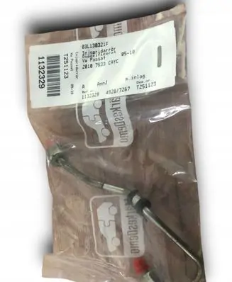 Skoda Rapid (NH) Fuel injector supply line/pipe 03L130321F
