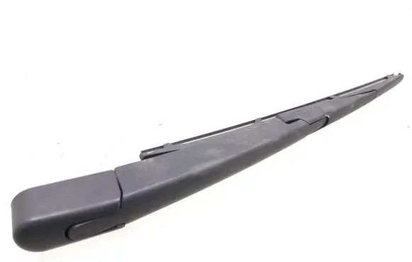 Rear wiper blade arm