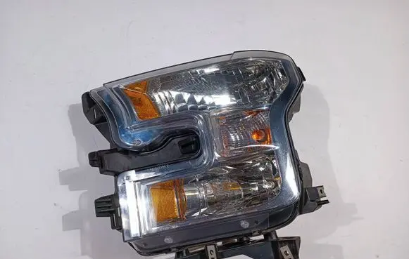 Ford F150 Headlight/headlamp FL34-13006-A