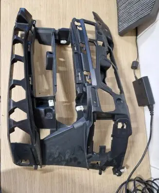 BMW 5 G30 G31 Front bumper mounting bracket 15067010