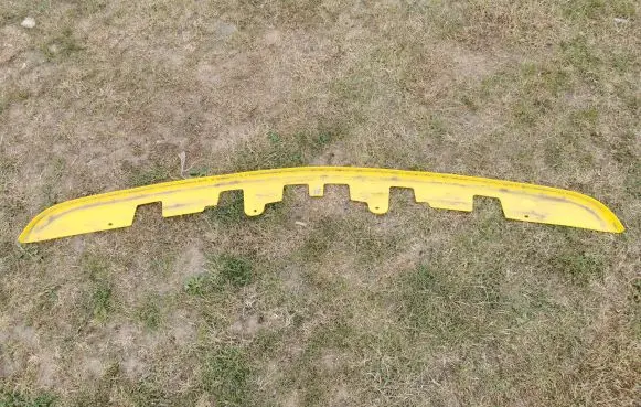 Dodge Challenger Front bumper lip P9404127