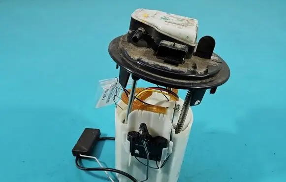 Peugeot 2008 I In-tank fuel pump 9813573780 IMPRK1553166