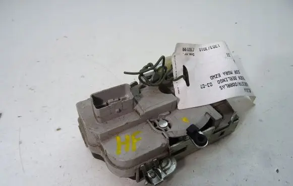 Citroen Berlingo Front door lock 9136J4