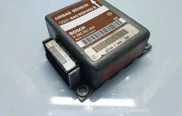 Audi A4 S4 B5 8D Airbag control unit/module 0285001037 8A0959655B