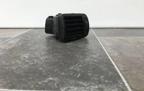 Volkswagen PASSAT B5 Dashboard side air vent grill/cover trim 3B0819703A
