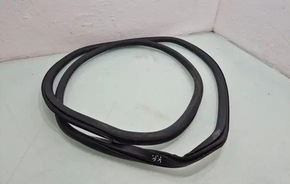 Jeep Renegade Front door rubber seal 
