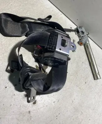 Renault Megane III Front seatbelt 5507747B 130706