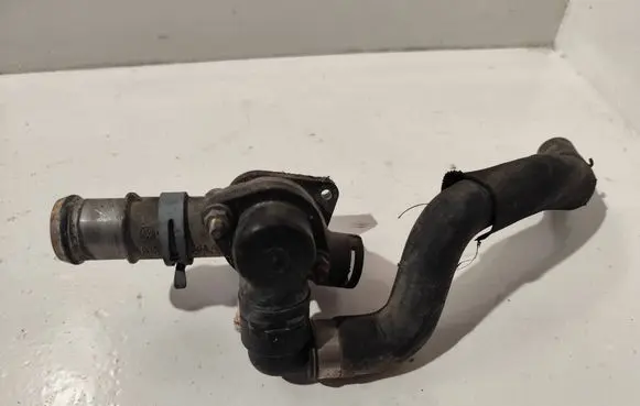 Audi A4 S4 B6 8E 8H Engine coolant pipe/hose 038121133a