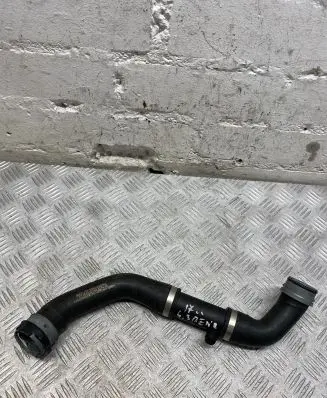Mercedes-Benz GLC X253 C253 Engine coolant pipe/hose A2135012582