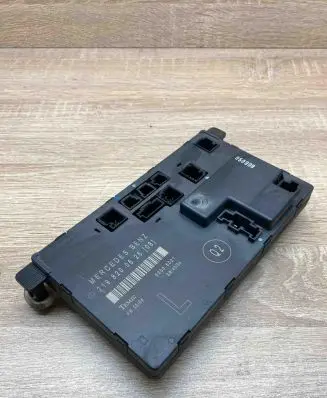 Mercedes-Benz CLS C219 Door control unit/module 2198200626