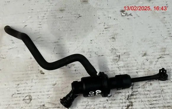 Nissan Qashqai+2 Clutch master cylinder 