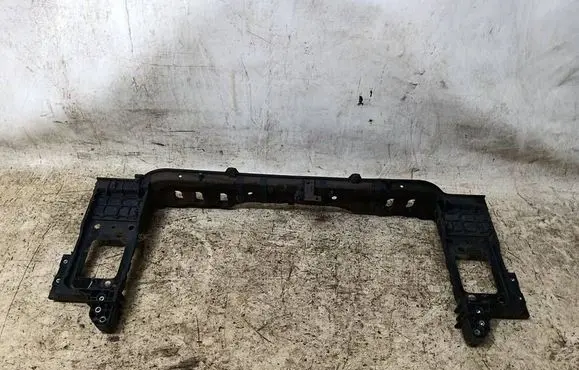 Hyundai i30 Radiator support slam panel 64101A6200