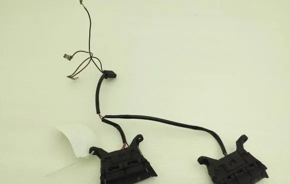 Steering wheel buttons/switches