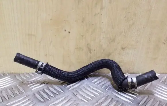 Toyota Avensis T270 Engine coolant pipe/hose