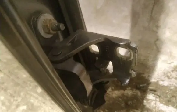 Jeep Compass Rear door lower hinge