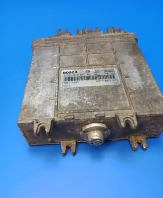 Renault Scenic I Engine control unit/module 0281010077 990816 28SA3960