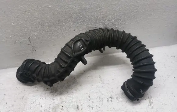 Renault Trafic II (X83) Air intake duct part 8200607746
