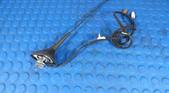 Renault Clio IV Radio antenna CART28R023002 28R023002 E3033032