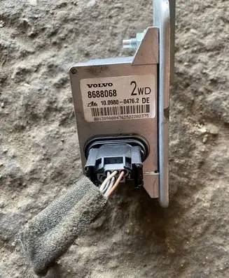 Volvo S60 ESP acceleration yaw rate sensor 8688068