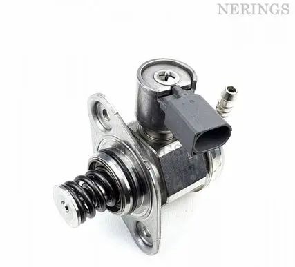 Audi A3 S3 8V Fuel injection high pressure pump 0261520261 04E127025 04E127025A