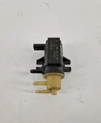 Mercedes-Benz C W205 Turbo solenoid valve A0091533128