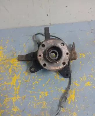 Renault Scenic I Front wheel hub
