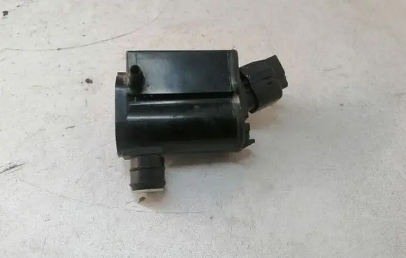 Hyundai i40 Windscreen/windshield washer pump 985101W000