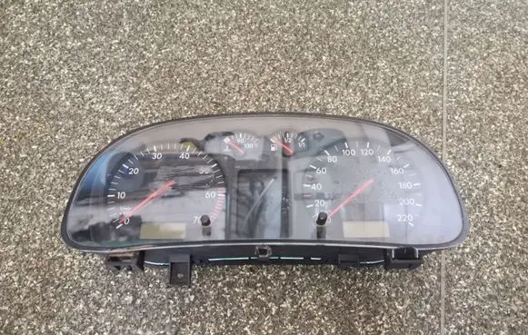 Volkswagen Golf IV Speedometer (instrument cluster) 1J0919860