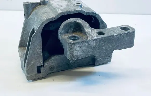 Audi A3 S3 8P Engine mount bracket 1K0199262AC