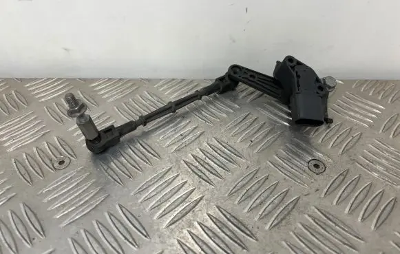 Audi Q7 4M Rear air suspension level height sensor 4M0941309K