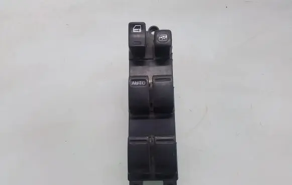 Nissan Almera N16 Electric window control switch
