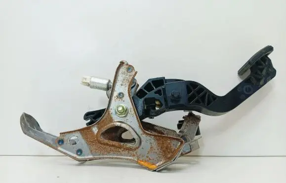 Toyota Yaris Clutch pedal PA66GF35