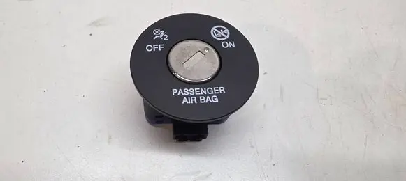 KIA Niro Passenger airbag on/off switch 95940M6000