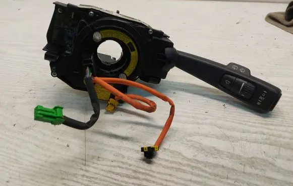 Volvo V50 Wiper control stalk 17g521A T0695867