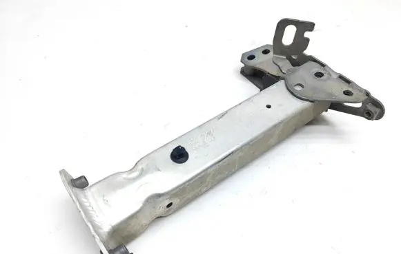 Audi A8 S8 D4 4H Front bumper mounting bracket 4H0806064E