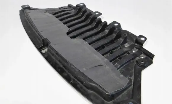 Front bumper skid plate/under tray